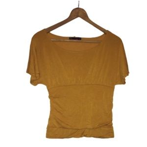 🌟 3 for $23  Yellow Top